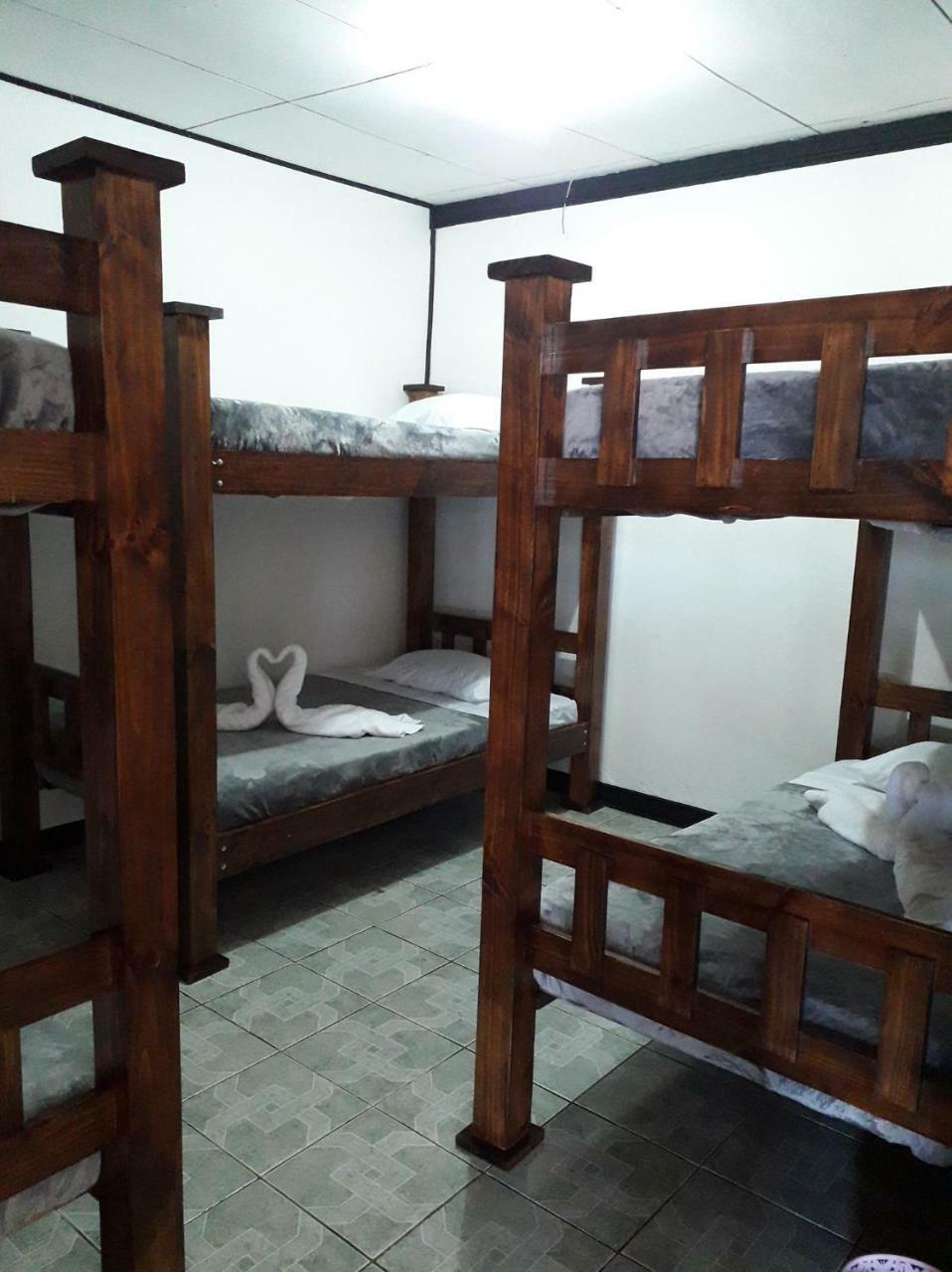 Hostel California Monteverde Bagian luar foto