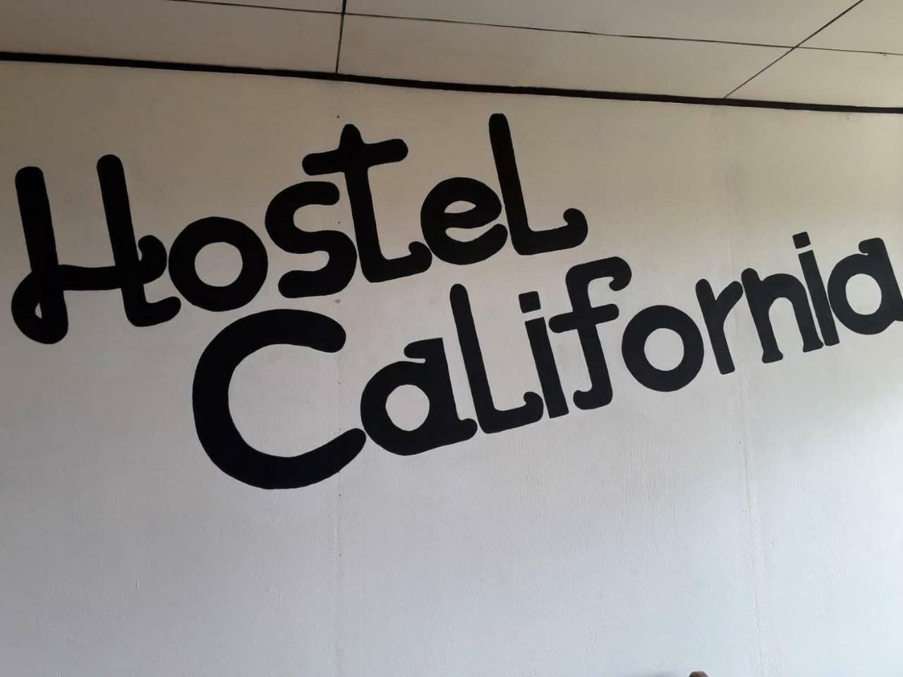 Hostel California Monteverde Bagian luar foto